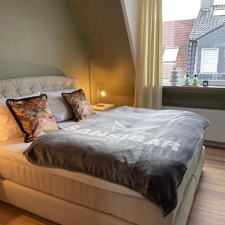 Schoene Grosse 4 Zimmer-Altbauwohnung 基尔 外观 照片