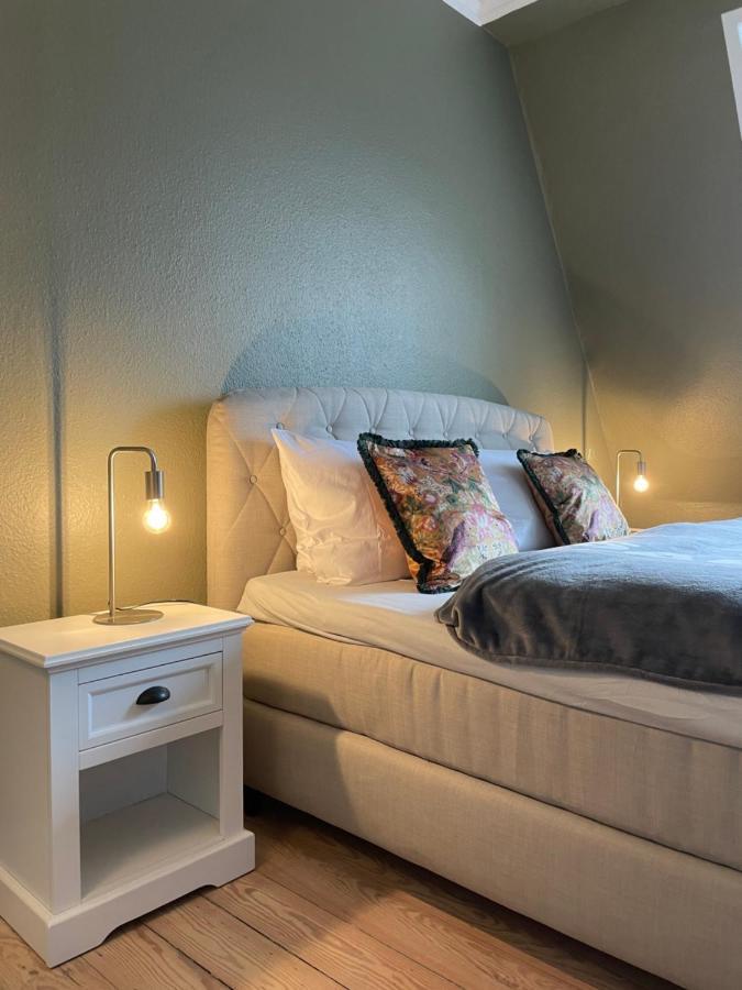 Schoene Grosse 4 Zimmer-Altbauwohnung 基尔 外观 照片