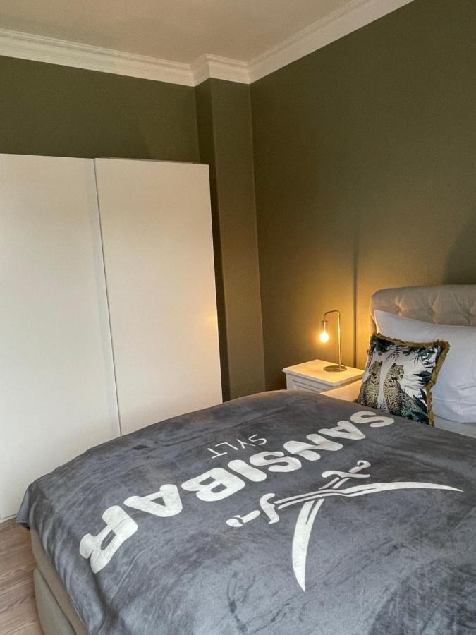 Schoene Grosse 4 Zimmer-Altbauwohnung 基尔 外观 照片